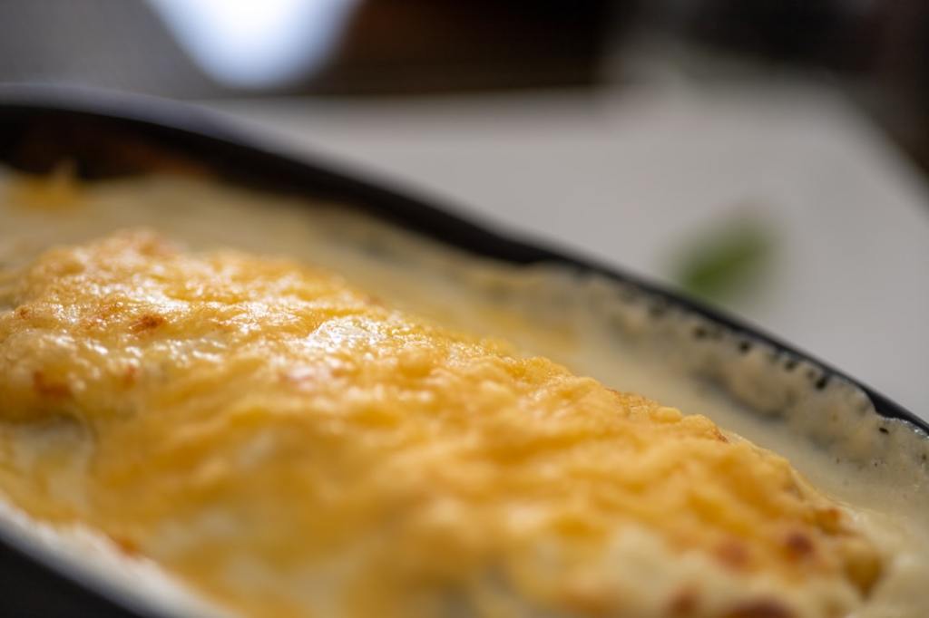 Receta casera: papas con carne desmenuzada y queso gratinado