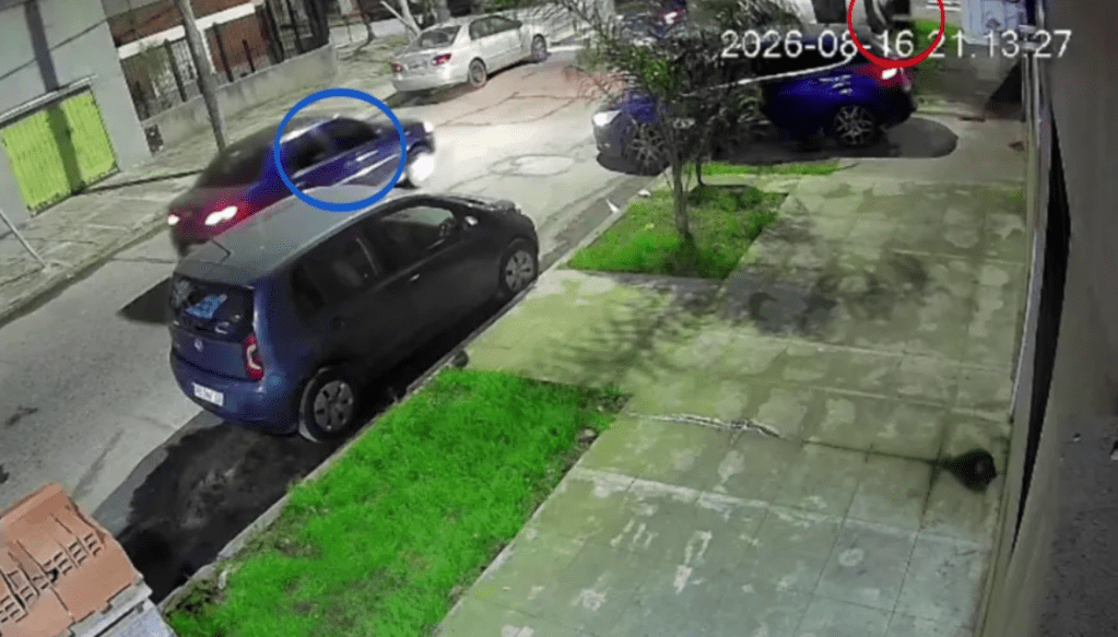 Inseguridad en Lanús: le robaron el auto en la puerta de su casa y es el tercer hecho delictivo que sufre su familia este&nbsp;año